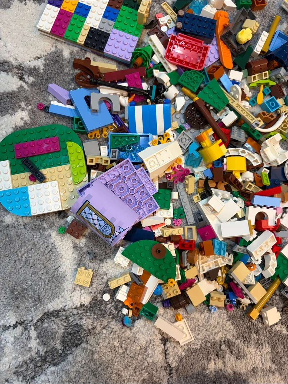 Lego pieces to mixed Disney sets